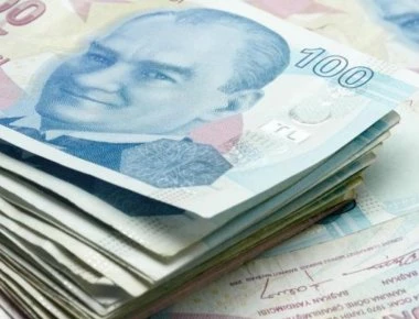 Συνεχίζεται η κατρακύλα της λίρας - Νέο ιστορικό χαμηλό
